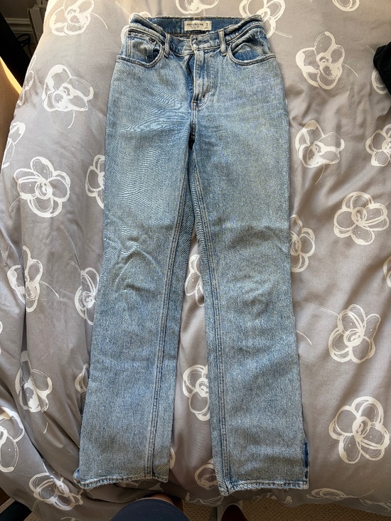 Abercrombie & Fitch Denim - Abercrombie and Fitch 90's Ultra High Rise Jeans - size 24